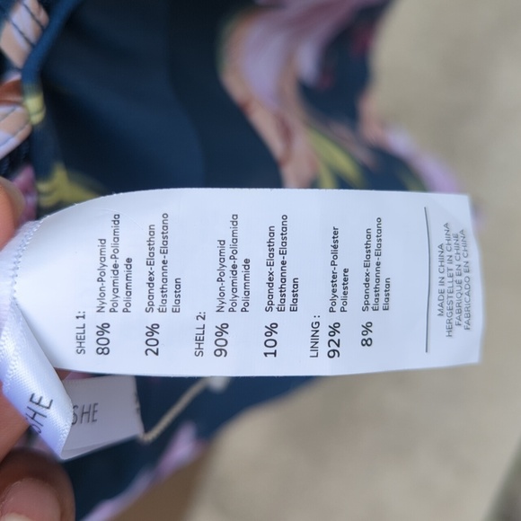 Cupshe Floral V-Neck Sheer Band Swimsuit in Navy &  Pink Plus Size - 1X NWT - Picture 5 of 7